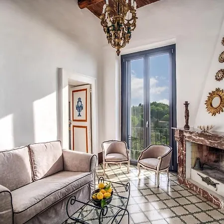 Villa Aragona Historic With Views And Guest Services