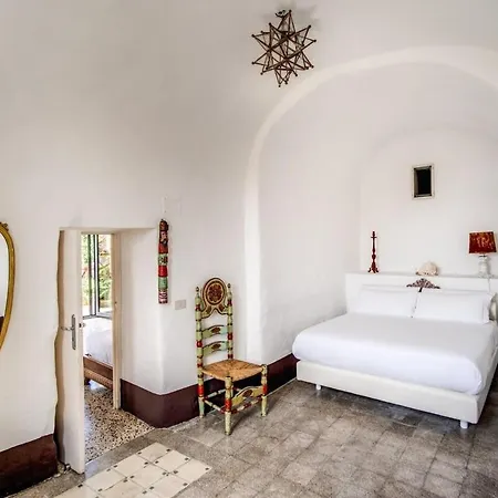 Aragona Historic With Views And Guest Services *