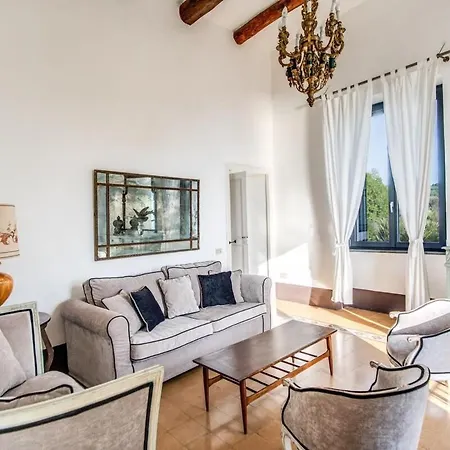 Aragona Historic With Views And Guest Services Villa