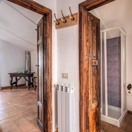 Villa Aragona Historic With Views And Guest Services