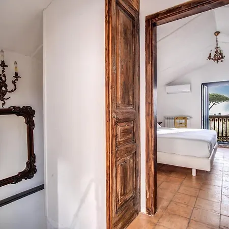 Aragona Historic With Views And Guest Services Villa *