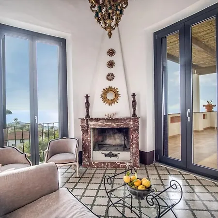 Villa Aragona Historic With Views And Guest Services *