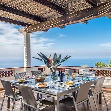 Aragona Historic With Views And Guest Services Villa *