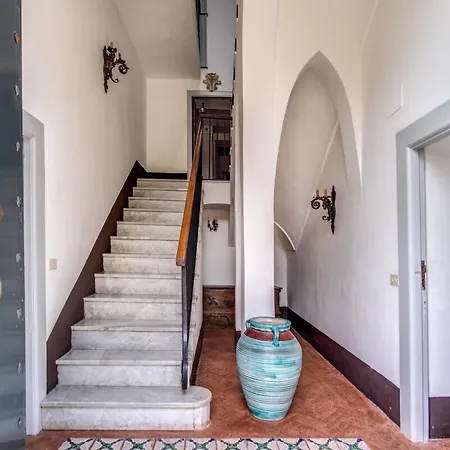 Villa Aragona Historic With Views And Guest Services *